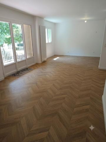 Bel appartement T4 avec 2 balcons, cave et parking