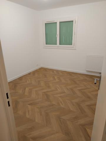 Bel appartement T4 avec 2 balcons, cave et parking
