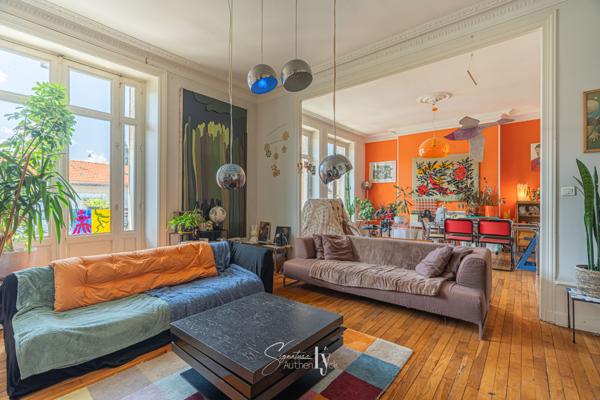 Appartement
         6 pièces
        - 190 m² Exclusivité
