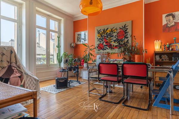 Appartement
         6 pièces
        - 190 m² Exclusivité