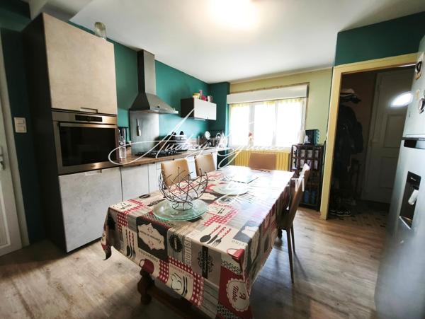 Maison dans le bourg de Jaunay-Clan