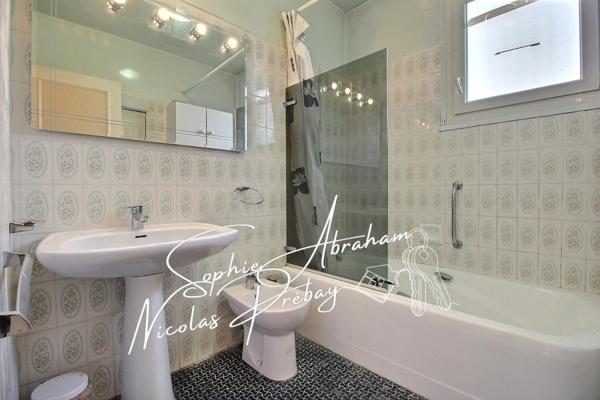 Maison d'artisan sur sous-sol total avec grand terrain et dépendance