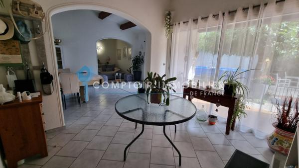 Villa
                                                                                                                                                                                                                                                                                                                        4 pièce(s)                                                                                                                                                                                                          3 chambre(s)                                                                                                                                                                                                          100  m²
