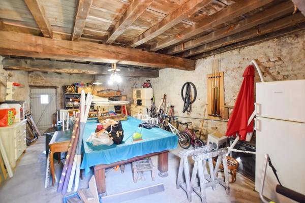 Maison ancienne de 201 m2 avec terrain, à COUCHES (71)