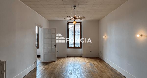 Location Maison 6 pièces 189 m² - ÉTampes 91150
