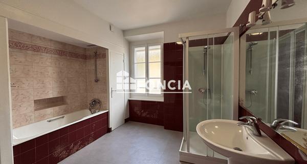 Location Maison 6 pièces 189 m² - ÉTampes 91150
