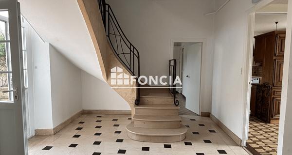 Location Maison 6 pièces 189 m² - ÉTampes 91150