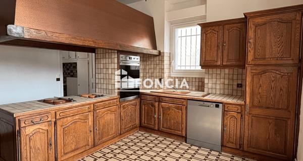 Location Maison 6 pièces 189 m² - ÉTampes 91150