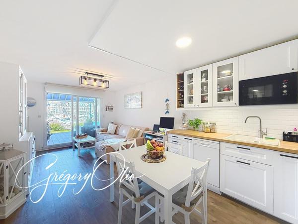 APPARTEMENT 3 PIÈCES EN REZ DE JARDIN