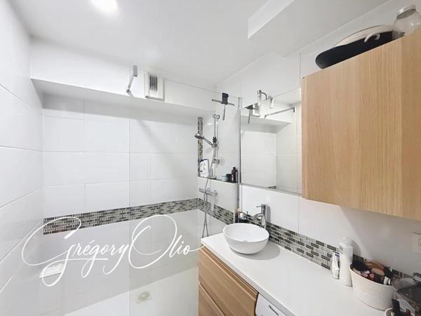 APPARTEMENT 3 PIÈCES EN REZ DE JARDIN