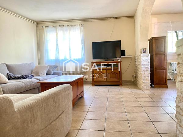 Maison ancienne avec dépendances