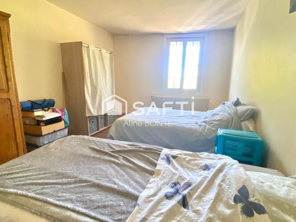 Maison ancienne avec dépendances