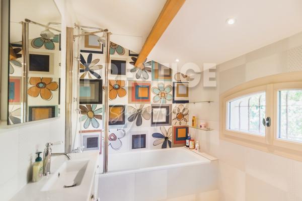 Bastide 6 pièce(s) 4 chambre(s) 180 m²