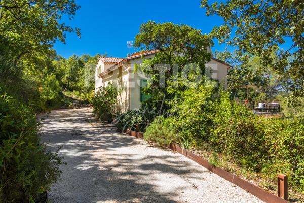 Bastide 6 pièce(s) 4 chambre(s) 180 m²