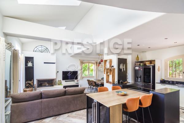 Bastide 6 pièce(s) 4 chambre(s) 180 m²