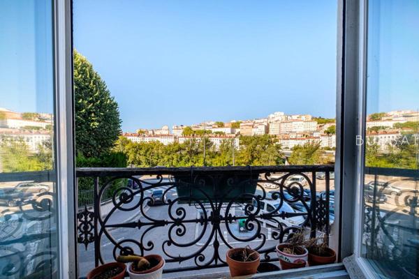 Vente appartement élégant du XIX ème siècle vue sur le Rhône