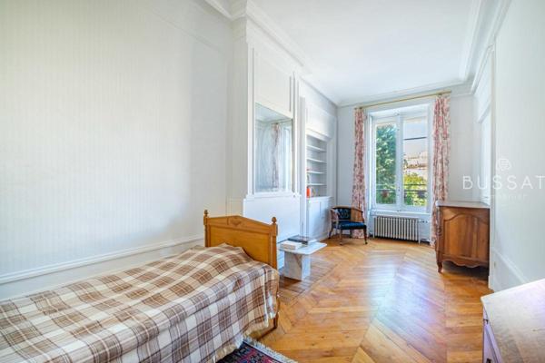 Vente appartement élégant du XIX ème siècle vue sur le Rhône