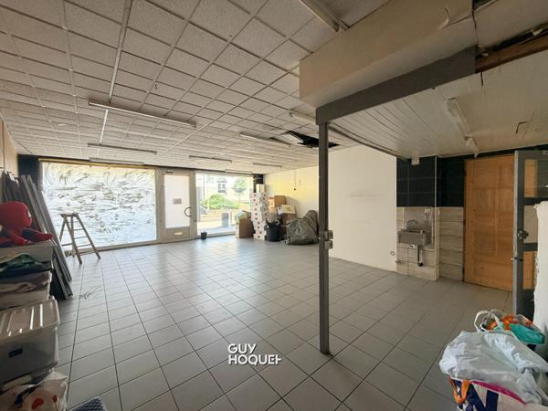 IMMEUBLE AVEC APPARTEMENT, LOCAL COMMERCIAL ET DÉPENDANCE ! FORT POTENTIEL À SAINT-VALLIER !