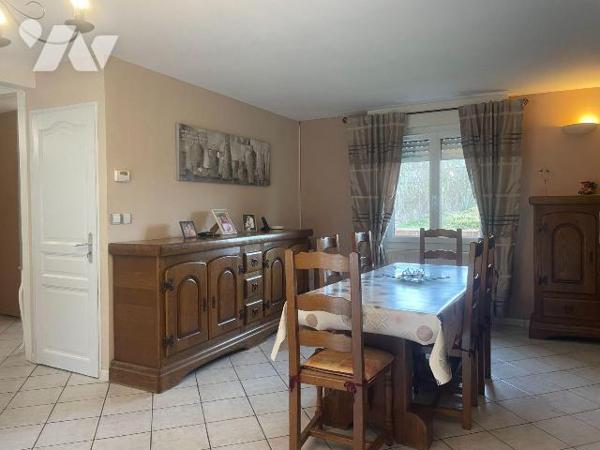 EN EXCLUSIVITE A VENDRE A HAZEBROUCK DANS LE NORD (59) - MAISON INDIVIDUELLE EN SEMI PLAIN PIED...