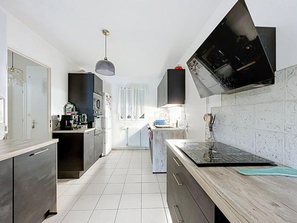Charmante maison familiale avec jardin, garage motorisé et 3 chambres