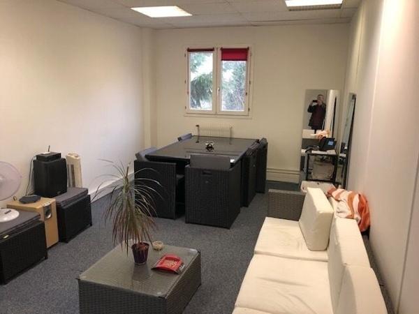 Neuilly sur Marne-Z.I.-Les Chanoux- Plateau à usage de bureaux