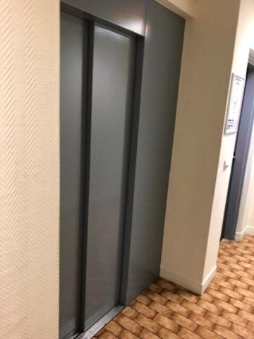 Neuilly sur Marne-Z.I.-Les Chanoux- Plateau à usage de bureaux