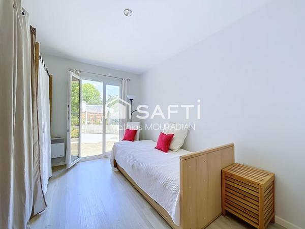 EXCLUSIVITÉ – Maison familiale de caractère – Séjour cathédrale – 155 m² – Jardin de 500 m² – À deux pas du Bois Notre-Dame