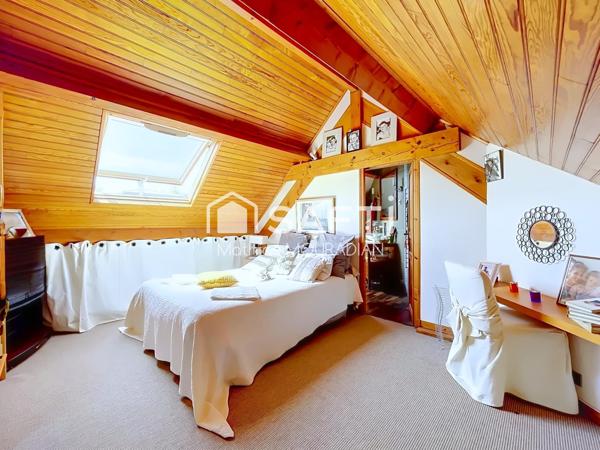 EXCLUSIVITÉ – Maison familiale de caractère – Séjour cathédrale – 155 m² – Jardin de 500 m² – À deux pas du Bois Notre-Dame