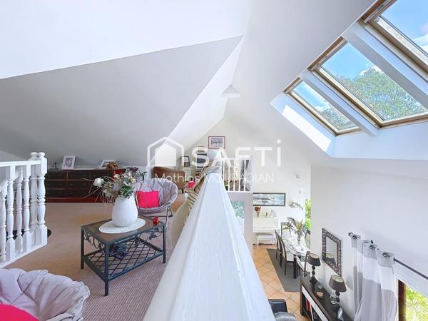 EXCLUSIVITÉ – Maison familiale de caractère – Séjour cathédrale – 155 m² – Jardin de 500 m² – À deux pas du Bois Notre-Dame