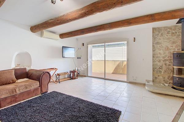 Maison meublée 5 pièces avec terrasses et garage ? Saint-Victoret, secteur Les Rollandins