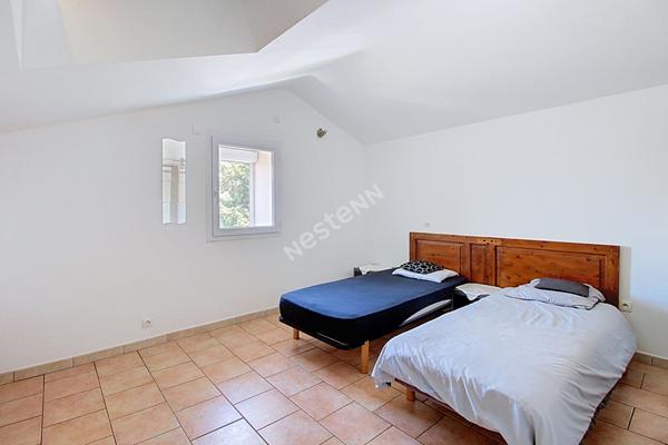Maison meublée 5 pièces avec terrasses et garage ? Saint-Victoret, secteur Les Rollandins