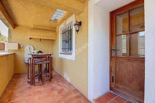 Maison meublée 5 pièces avec terrasses et garage ? Saint-Victoret, secteur Les Rollandins
