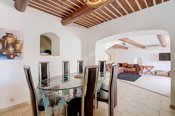 Maison meublée 5 pièces avec terrasses et garage ? Saint-Victoret, secteur Les Rollandins