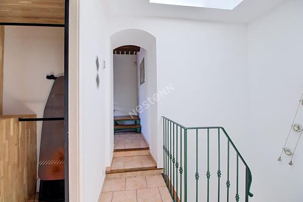Maison meublée 5 pièces avec terrasses et garage ? Saint-Victoret, secteur Les Rollandins
