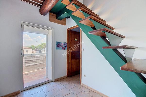 Maison meublée 5 pièces avec terrasses et garage ? Saint-Victoret, secteur Les Rollandins