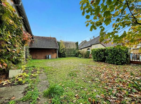 Ancienne ferme à rénover à Ruffey sur Seille
