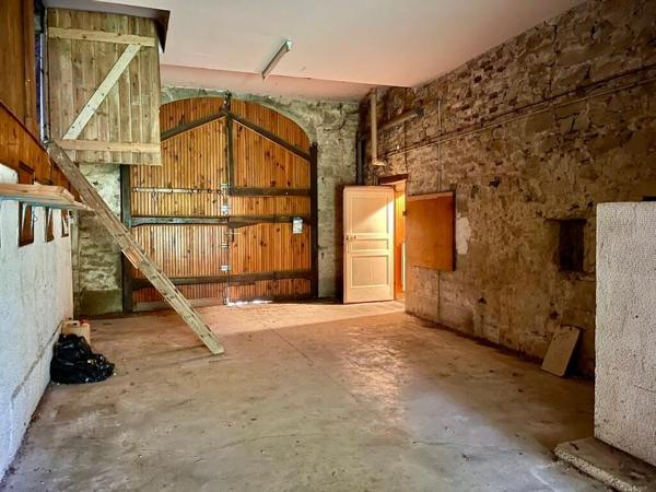 Ancienne ferme à rénover à Ruffey sur Seille