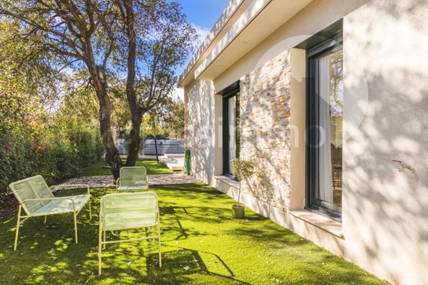Maison
                                                                                                                                                                                                                                                                                                                        4 pièce(s)                                                                                                                                                                                                          3 chambre(s)                                                                                                                                                                                                          117  m²