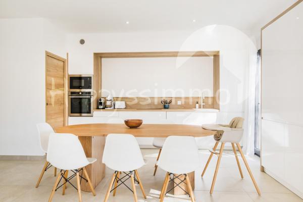 Maison
                                                                                                                                                                                                                                                                                                                        4 pièce(s)                                                                                                                                                                                                          3 chambre(s)                                                                                                                                                                                                          117  m²