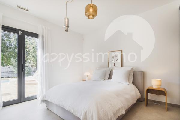 Maison
                                                                                                                                                                                                                                                                                                                        4 pièce(s)                                                                                                                                                                                                          3 chambre(s)                                                                                                                                                                                                          117  m²
