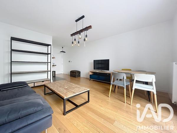 Location appartement 2 pièces 50 m² Paris 18