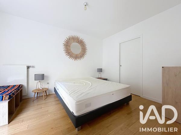 Location appartement 2 pièces 50 m² Paris 18
