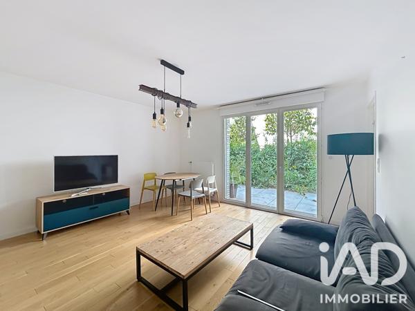 Location appartement 2 pièces 50 m² Paris 18