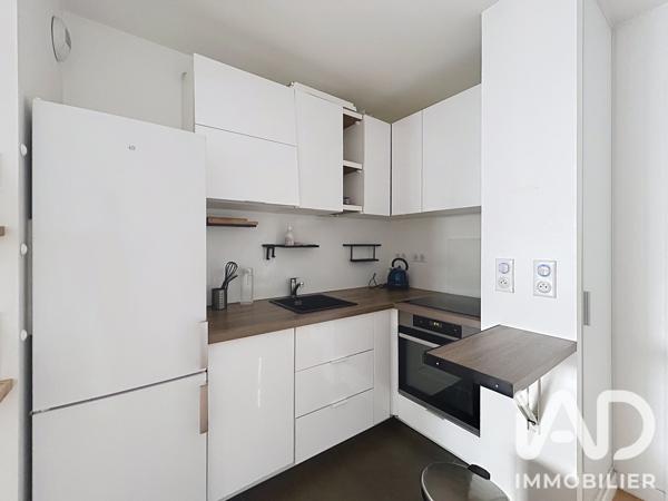 Location appartement 2 pièces 50 m² Paris 18