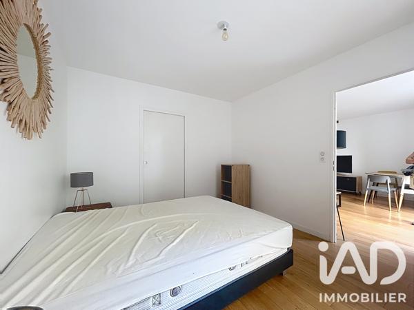 Location appartement 2 pièces 50 m² Paris 18