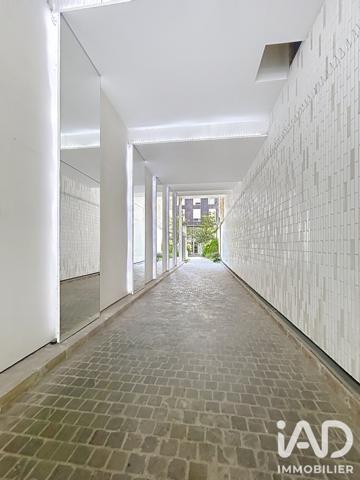 Location appartement 2 pièces 50 m² Paris 18