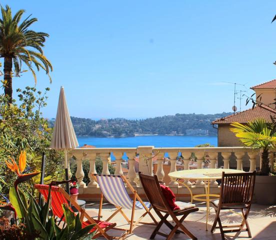 Vente                                                      Maison
                        
                     4 pièces                      114 m2                     à Villefranche-sur-Mer