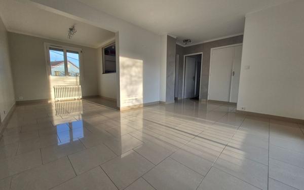 Maison à vendre    4 pièces •  Villiers-en-Lieu