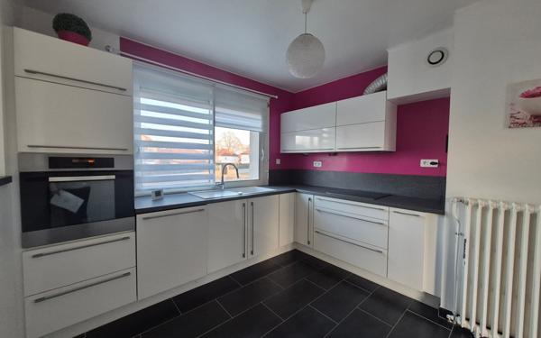 Maison à vendre    4 pièces •  Villiers-en-Lieu