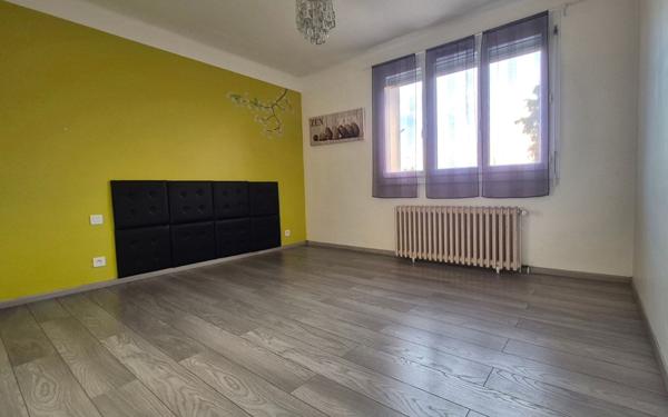 Maison à vendre    4 pièces •  Villiers-en-Lieu